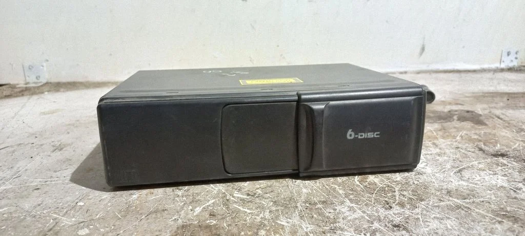 Napęd CD/DVD nawigacji – Audi A8 S8 D2 4D (1994-2002)