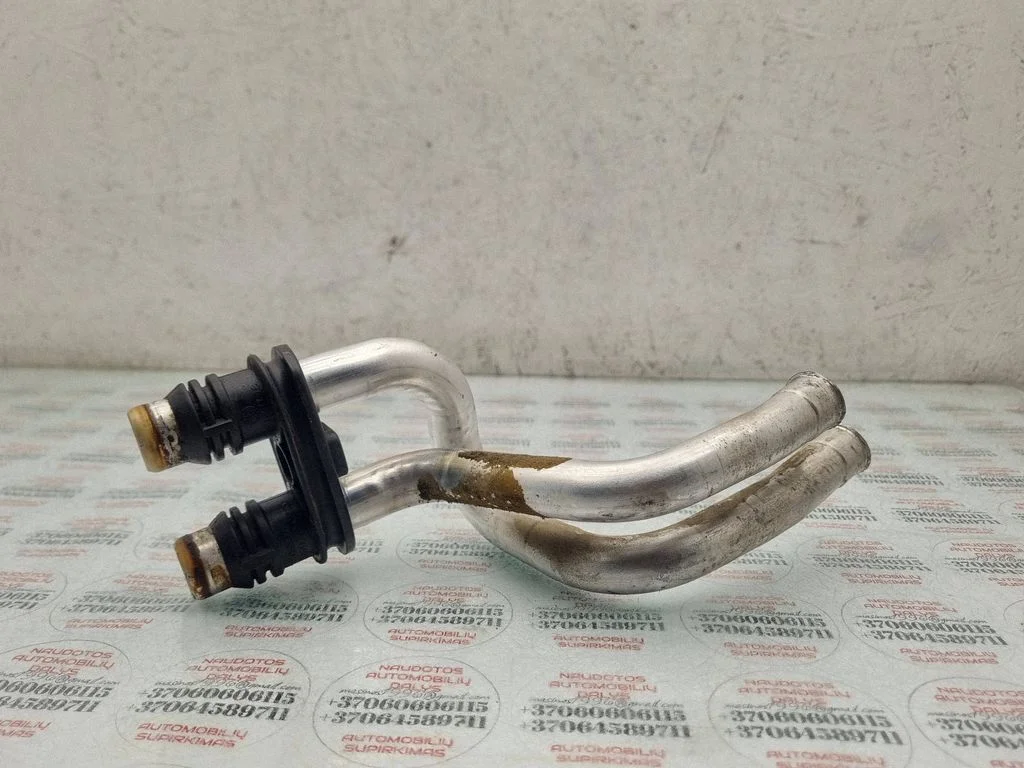 Küttekeha radiaatori toru / voolik – Volkswagen Passat B6 (2005-2010)