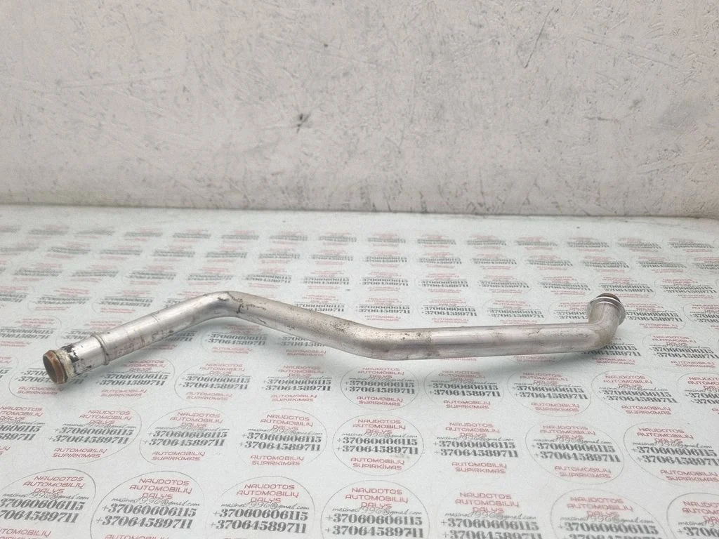 Küttekeha radiaatori toru / voolik – Audi A4 S4 B6 8E 8H (2001-2005)