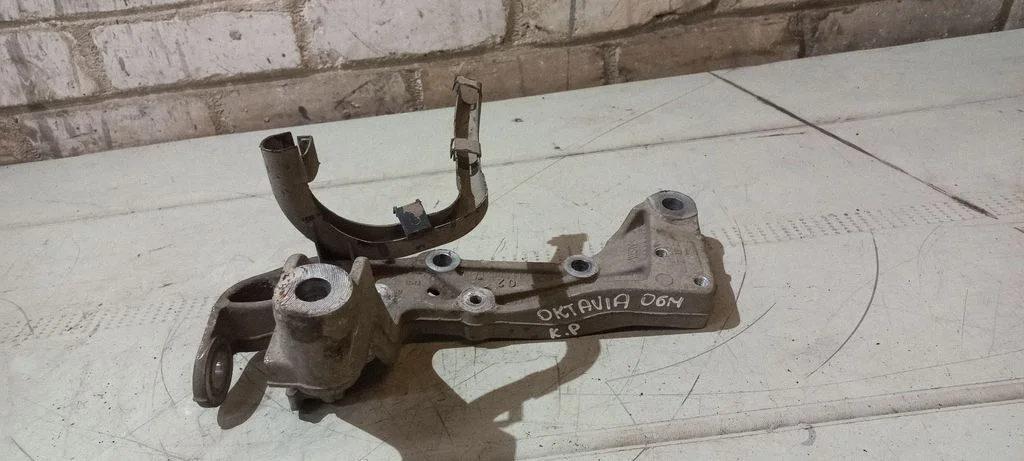 Other front suspension part 1K0199295E