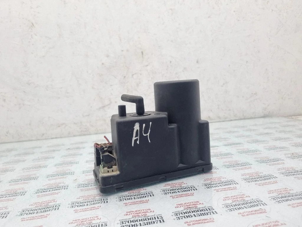 Kesklukustuse vaakumpump – Audi A4 S4 B6 8E 8H (2001-2005)