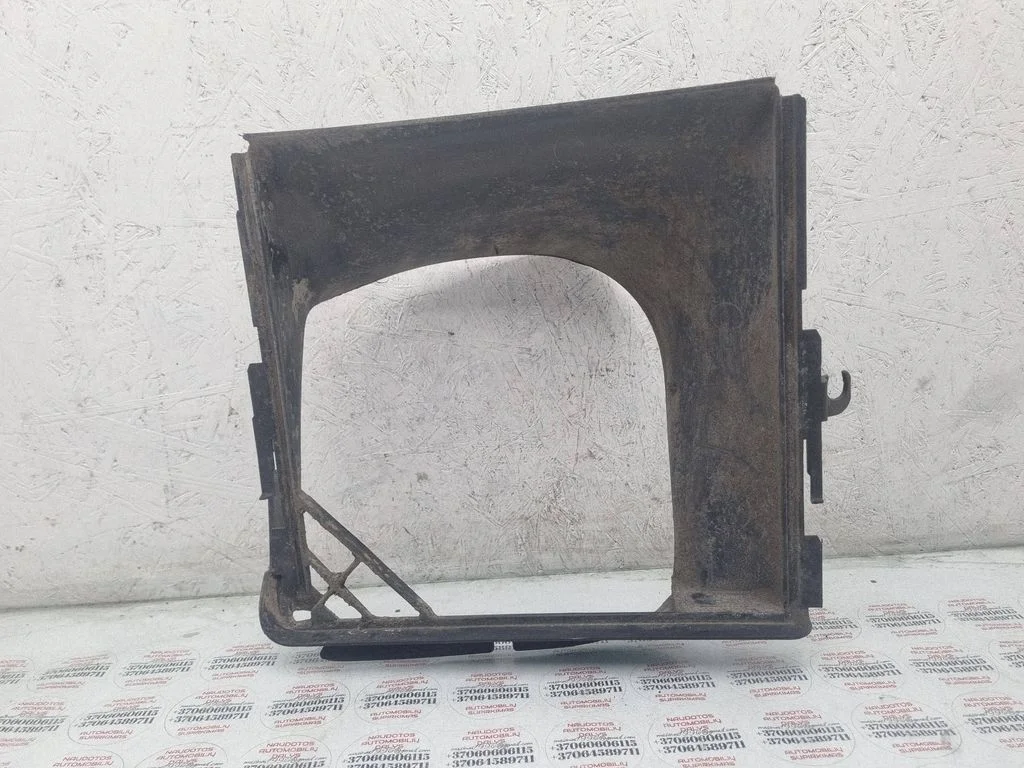 Intercooler air channel guide – Volkswagen Touareg I (2002-2010)
