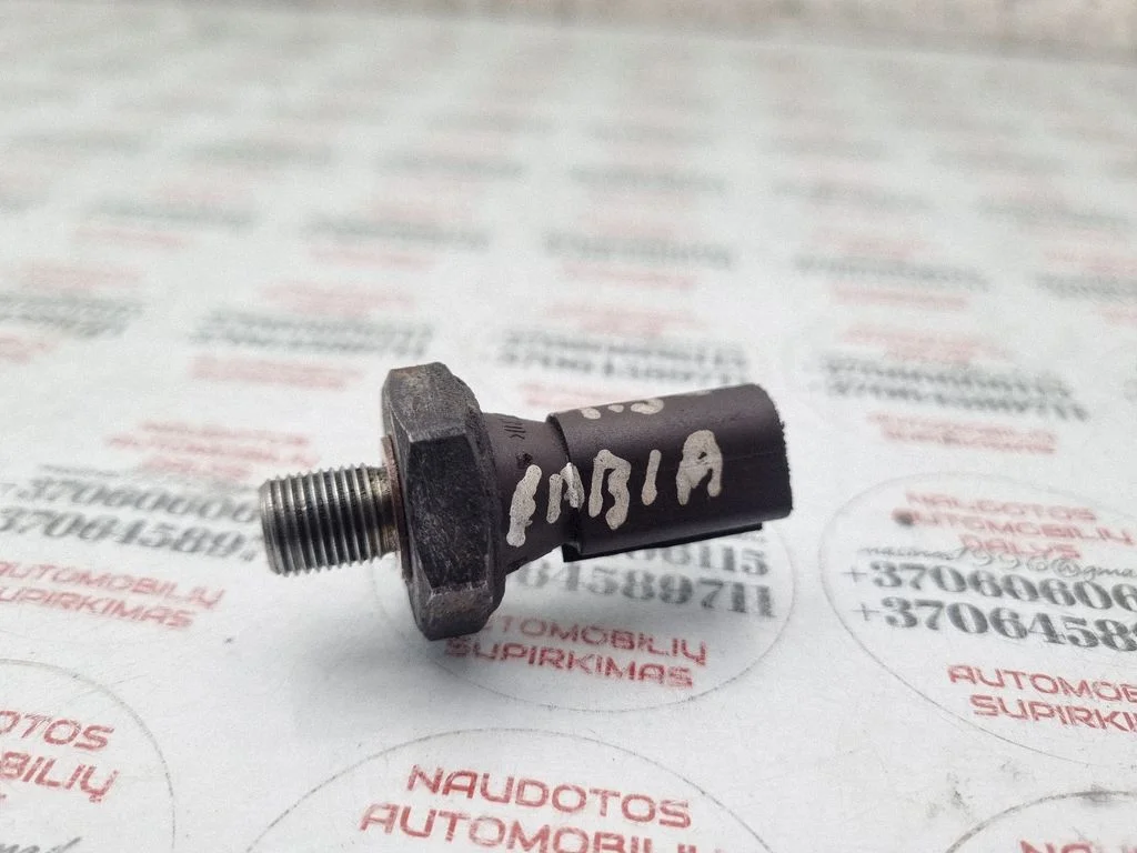 Oil pressure sensor – Skoda Fabia Mk1 (6Y) (1999-2007)