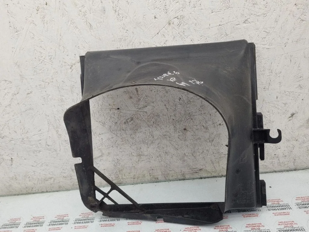 Intercooler air channel guide – Volkswagen Touareg I (2002-2010)