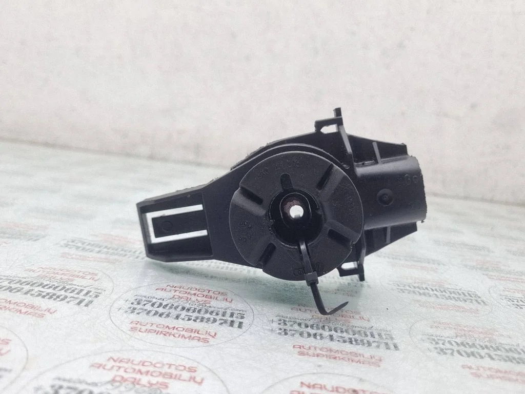Radiator mount bracket