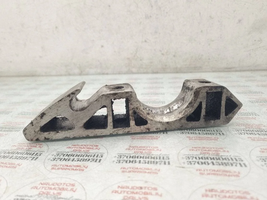 Sway bar bush bracket, front – Volkswagen Touareg I (2002-2010)