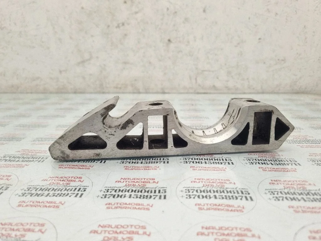 Sway bar bush bracket, front – Volkswagen Touareg I (2002-2010)