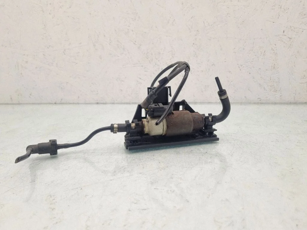Webasto auxiliary heater fuel pump – Volkswagen Passat CC (2008-2016)