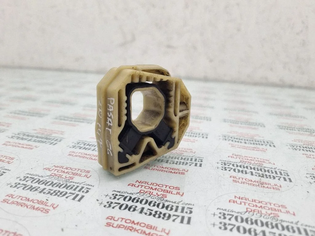 Radiaatori kinnitusklamber 1K0121367G