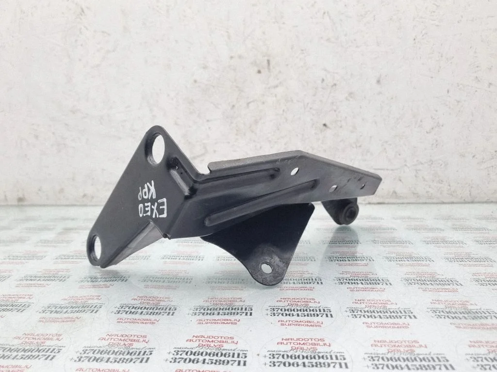 Intercooler pipe mounting bracket – Seat Exeo (3R) (2008-2013)