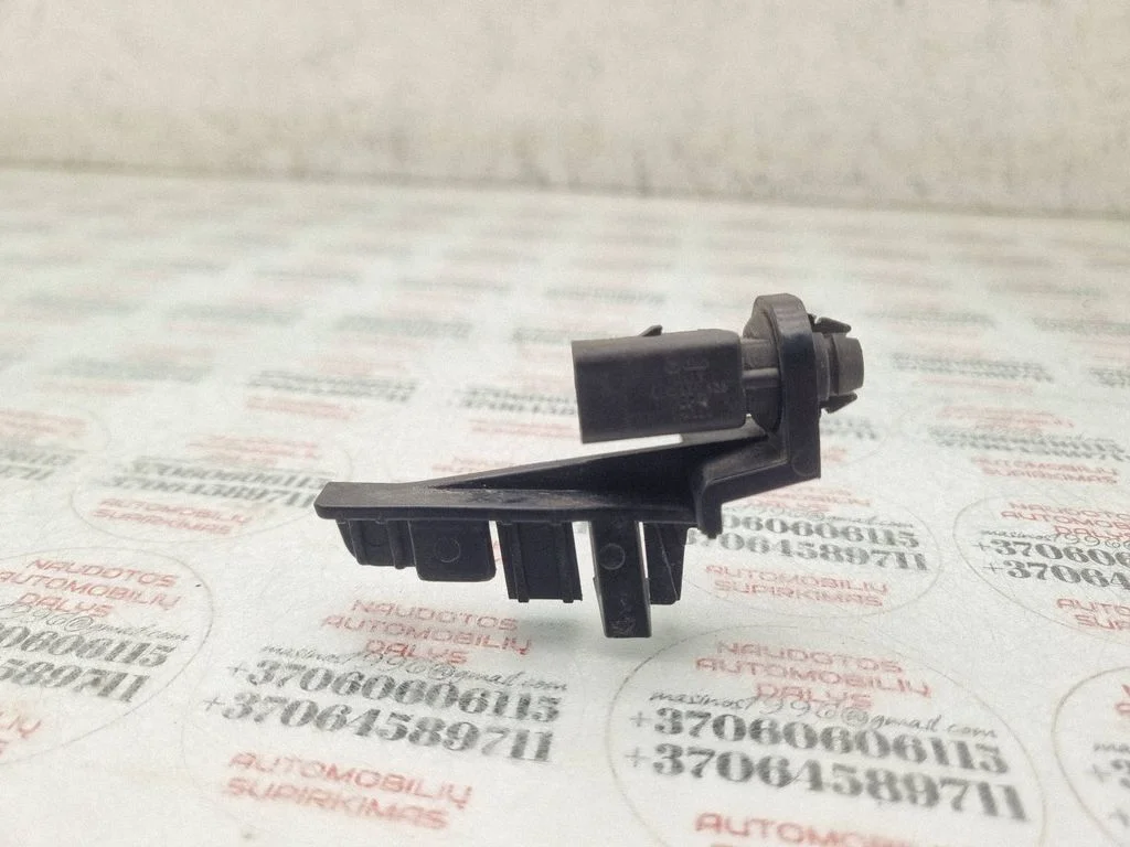 Outside/exterior temperature sensor – Audi A4 Allroad B8 (2008-2016)