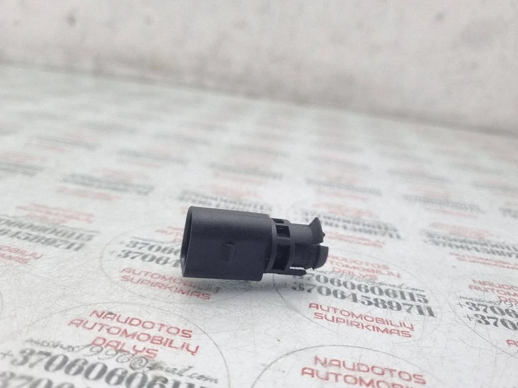 Outside/exterior temperature sensor – Volkswagen Touareg I (2002-2010)