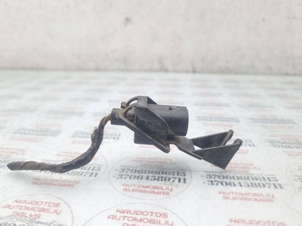 Front ABS sensor wiring – Ford Galaxy (2000-2006)