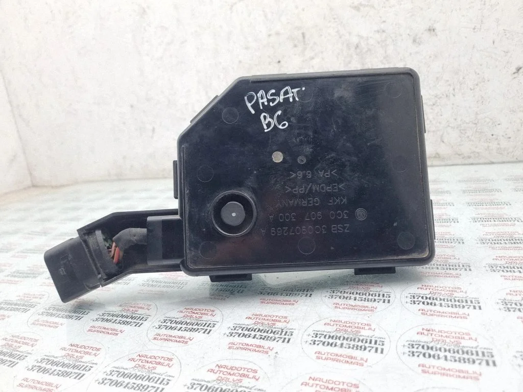 Voltage converter inverter – Volkswagen Passat CC (2008-2016)