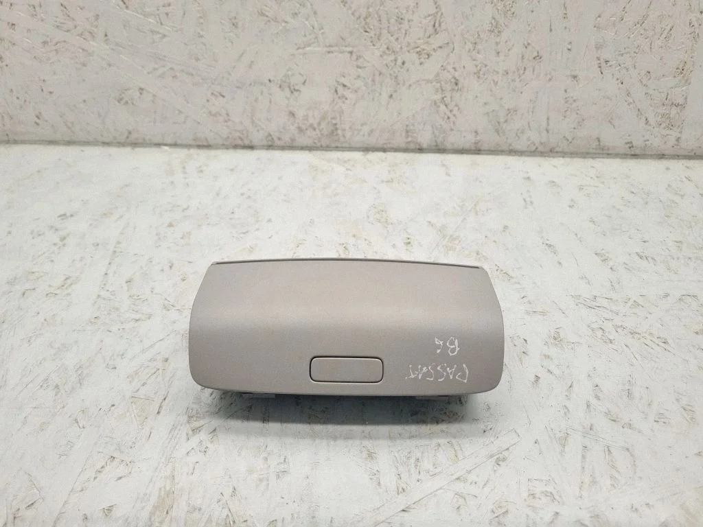 Sunglasses storage box – Volkswagen Passat B6 (2005-2010)