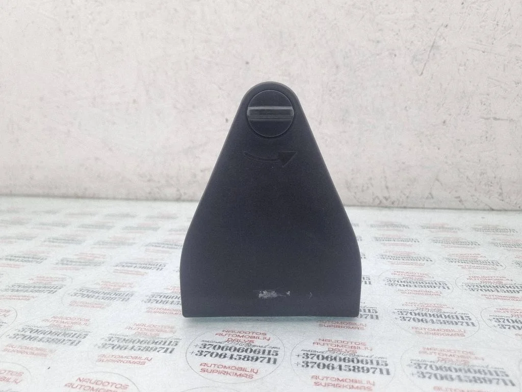 Hazard Warning Triangle Mounting Bracket – Audi A6 Allroad C5 (1999-2005)