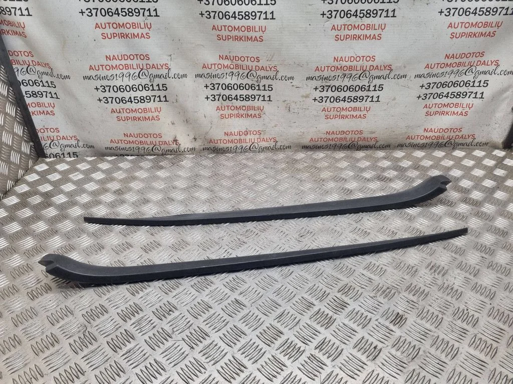 Vējstikla apdare 5M0854327