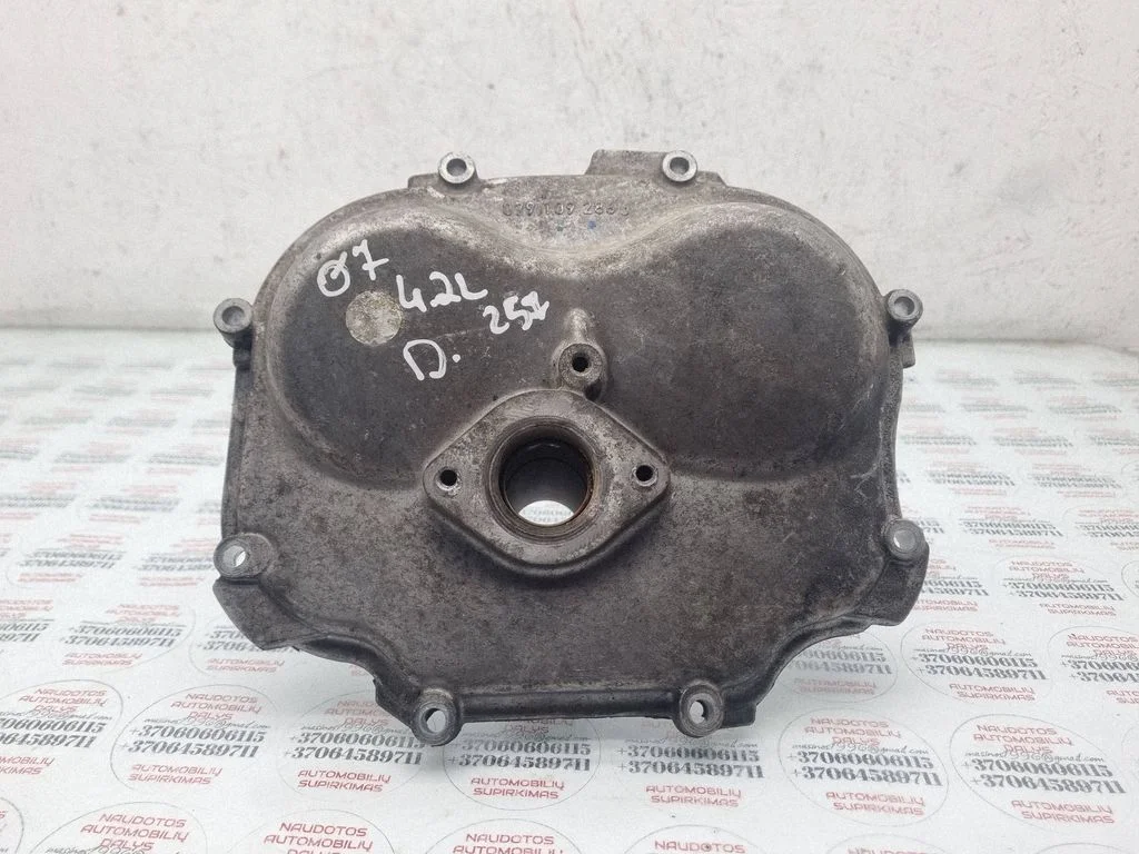 Timing chain cover – Audi Q7 4L (2005-2015)