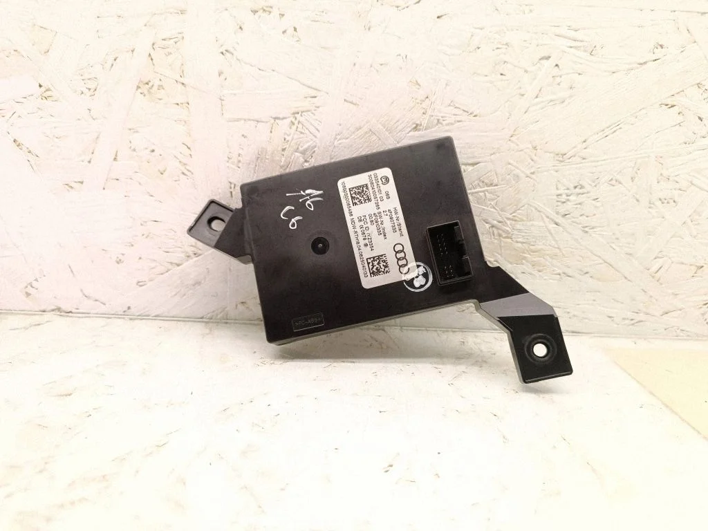 Võtmeta süsteemi KESSY (keyless) juhtplokk/moodul 4F0907335