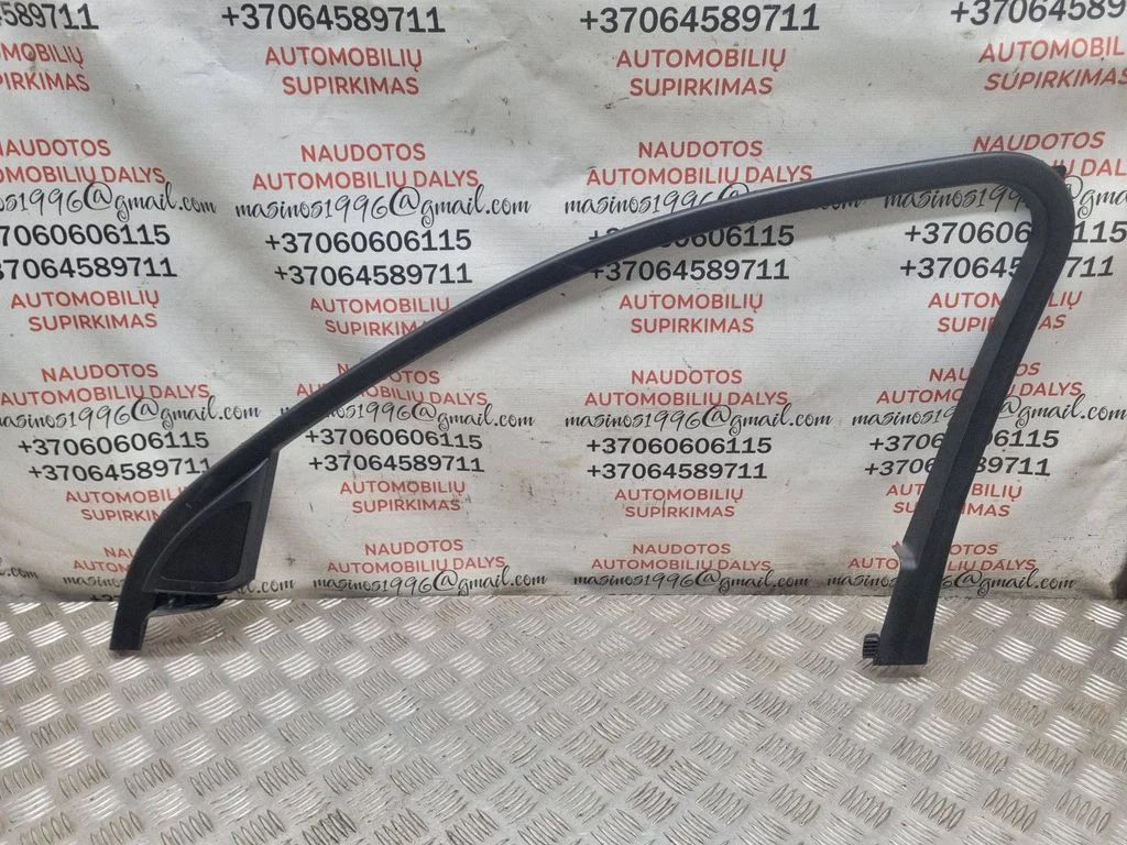 Front door glass trim molding 06560000