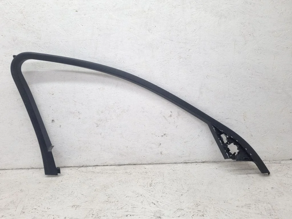 Front door glass trim molding – Audi A4 Allroad B8 (2008-2016)