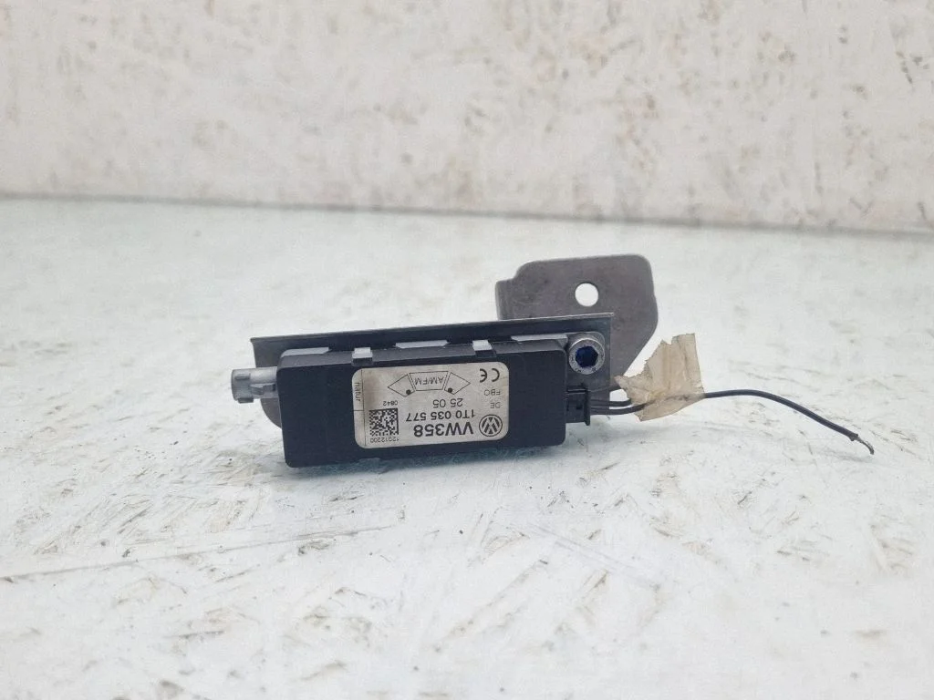 Antenna control unit – Volkswagen Touran I (2003-2010)