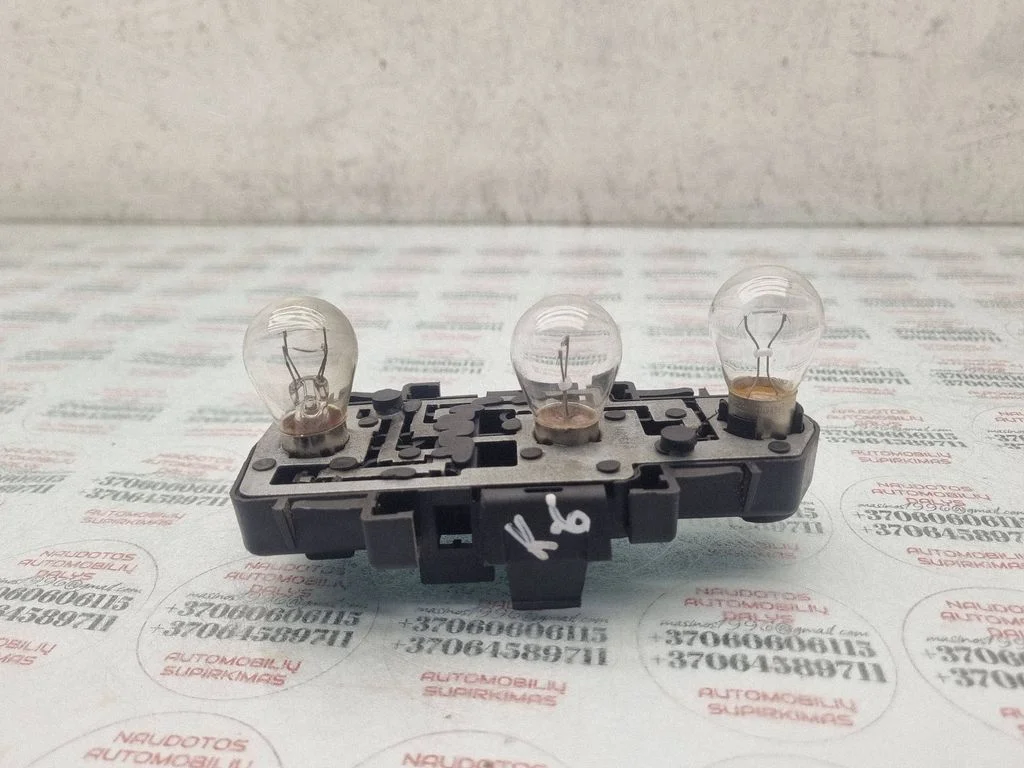 Tail light bulb cover holder – Audi A6 Allroad C5 (1999-2005)