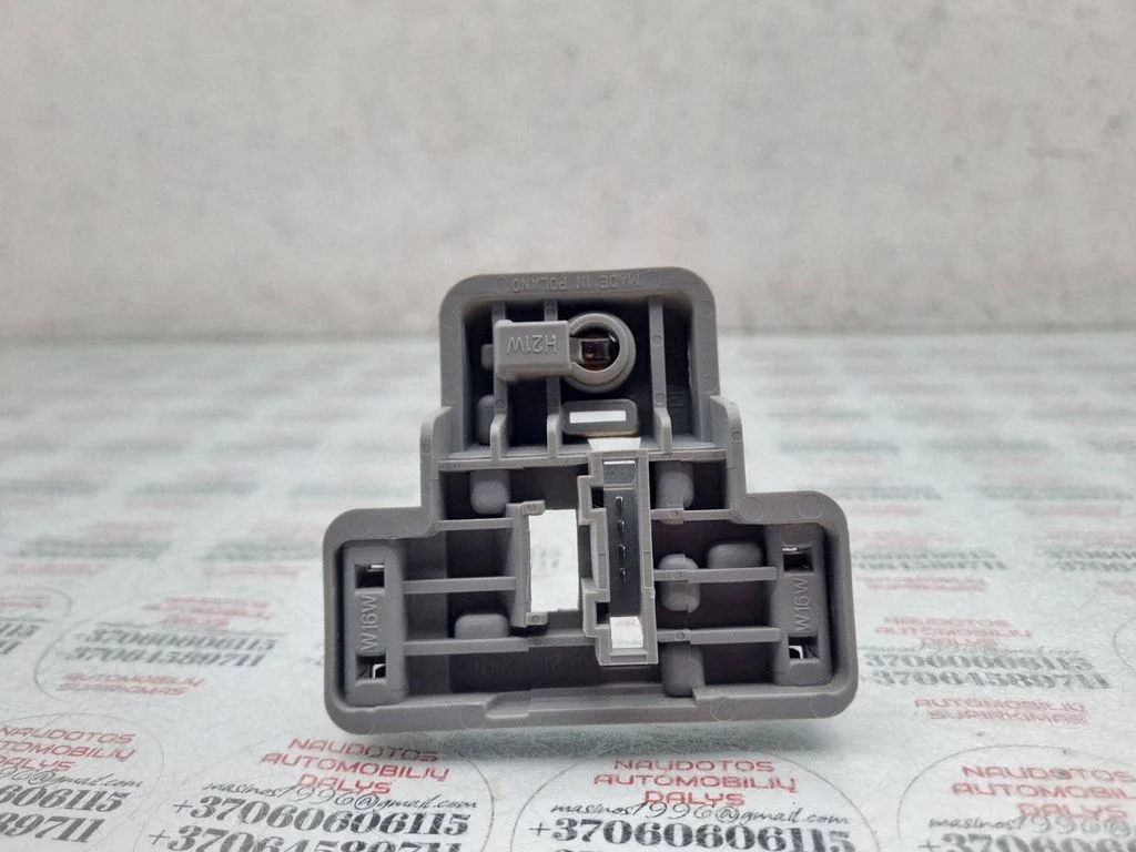 Tail light bulb cover holder – Audi A4 Allroad B8 (2008-2016)