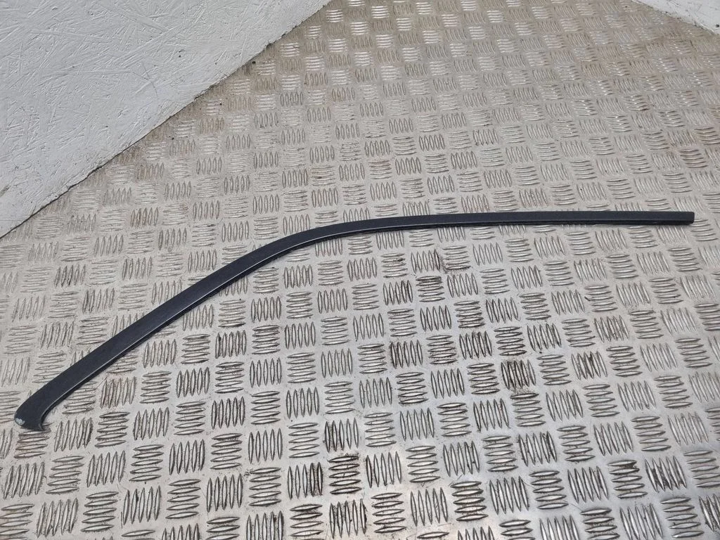 Rear side glass trim – Audi Q7 4L (2005-2015)