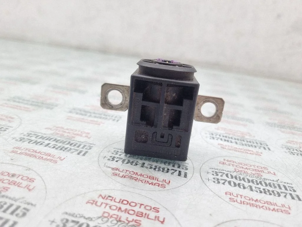 Battery relay fuse – Volkswagen Touareg I (2002-2010)