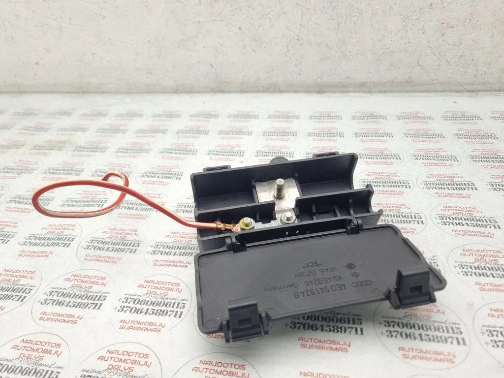 Battery relay fuse – Audi A8 S8 D3 4E (2002-2009)