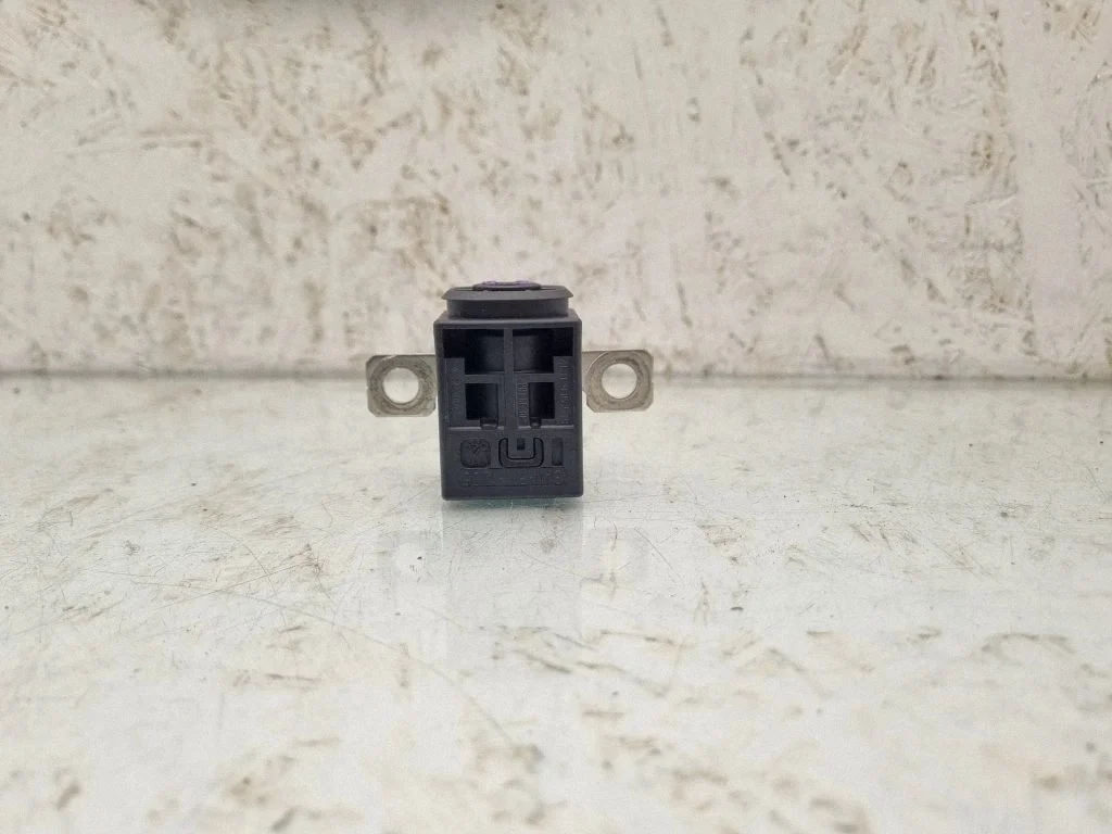 Battery relay fuse – Audi A4 Allroad B8 (2008-2016)