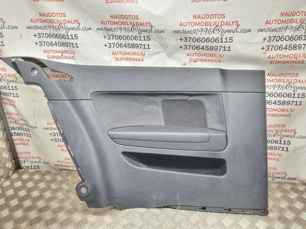 Kupee tagumiste kohtade külje viimistluspaneel – Audi A3 S3 8P (2003-2012)