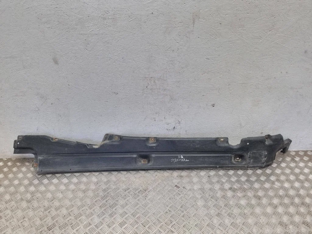 Külgmine põhjakaitse 7L8825272