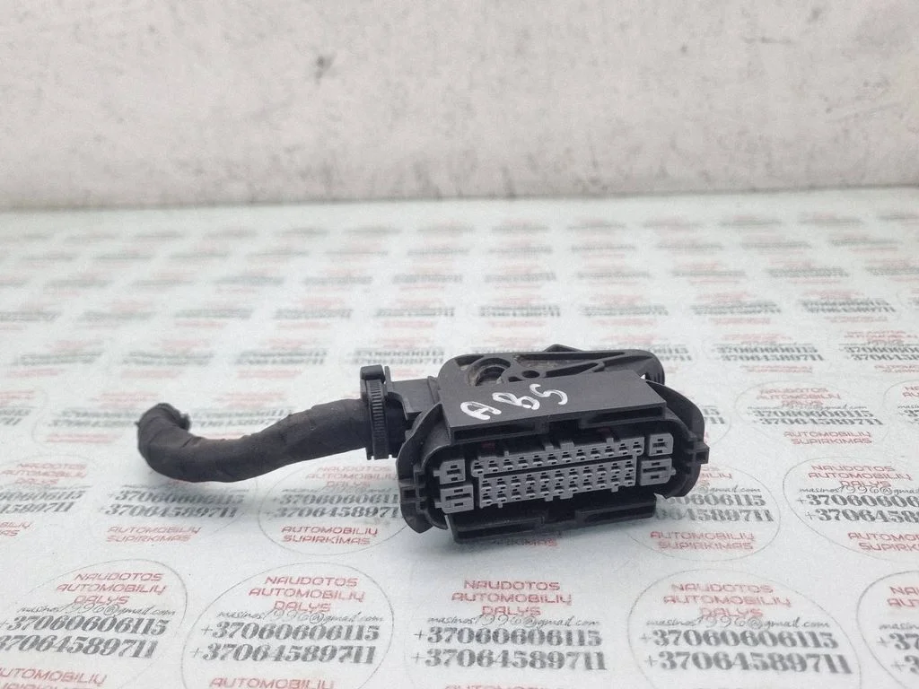 ABS module connector plug – Volkswagen Passat B6 (2005-2010)