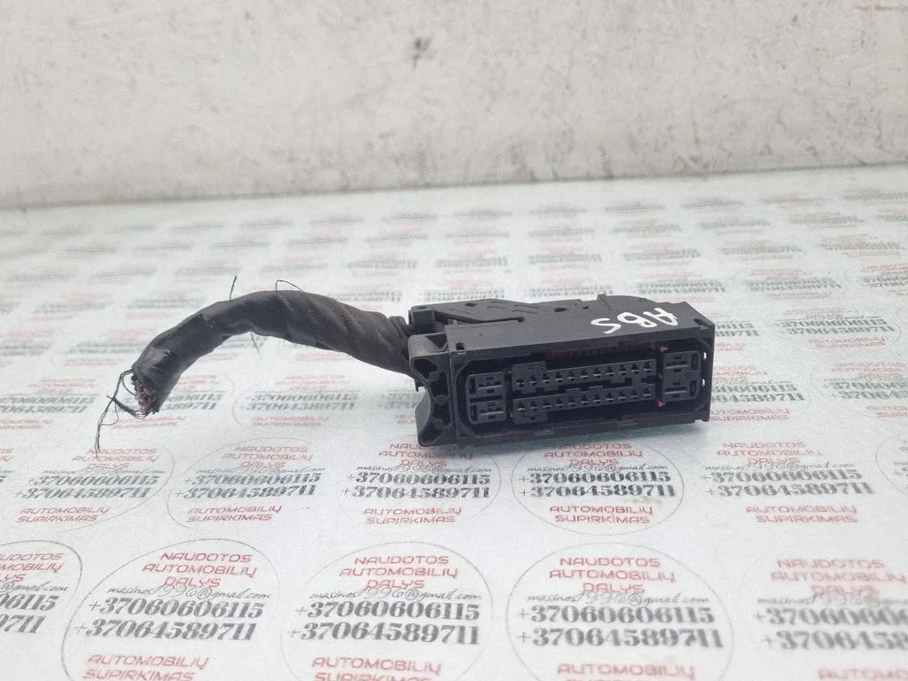 ABS module connector plug – Volkswagen Golf Plus (2005-2013)