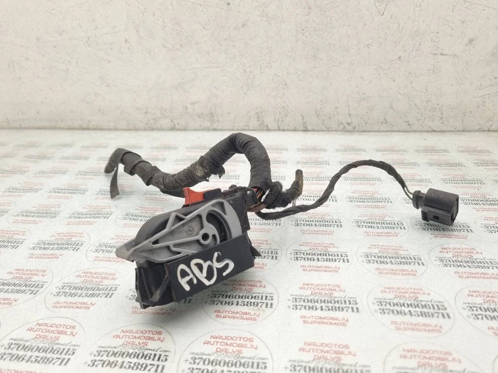 ABS module connector plug – Audi A4 Allroad B8 (2008-2016)