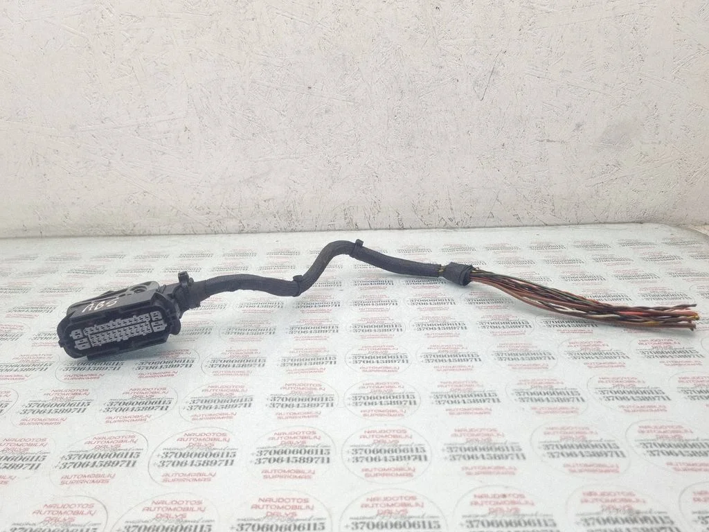 ABS module connector plug – Audi A6 Allroad C6 (2006-2011)