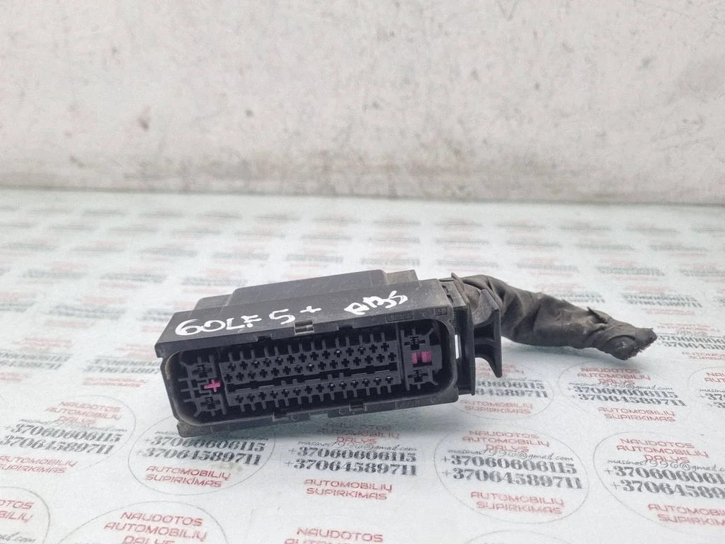 ABS module connector plug – Volkswagen Golf Plus (2005-2013)