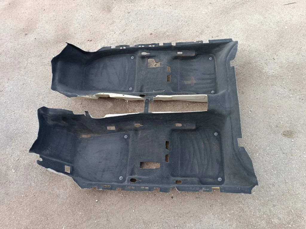Wykładzina podłogi – Seat Exeo (3R) (2008-2013)