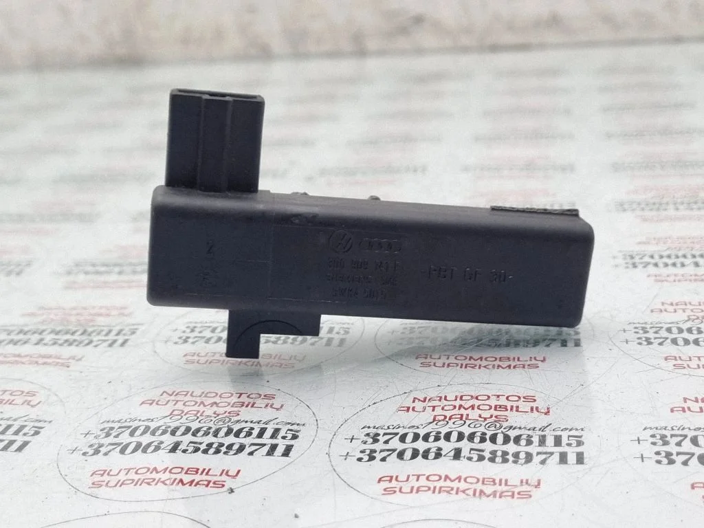 Keyless system antenna – Volkswagen Touareg I (2002-2010)