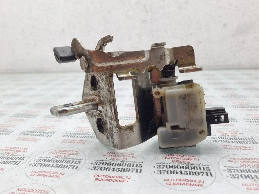 Trunk lock loop – Skoda Octavia Mk2 (1Z) (2004-2013)