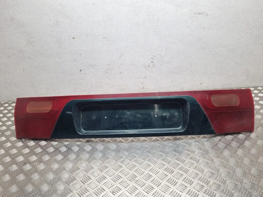 Tagatulede keskmine viimistlusriba – Seat Alhambra (Mk1) (1996-2010)