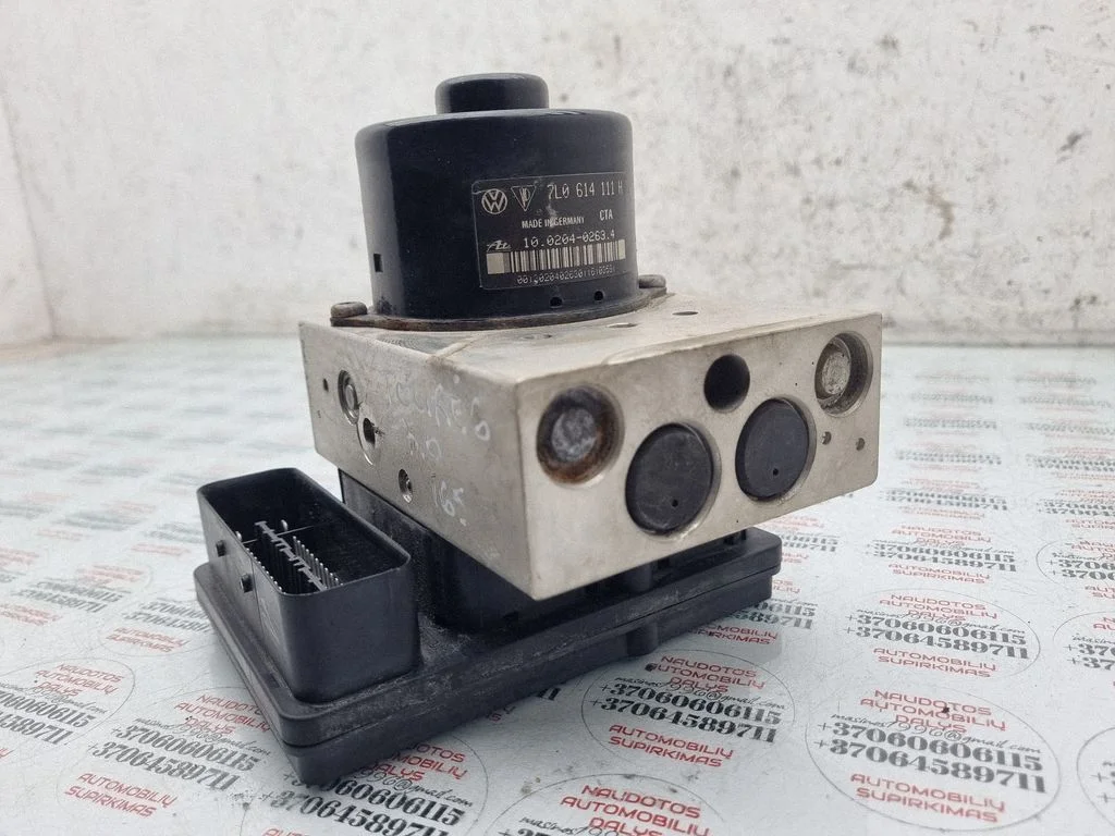 ABS block – Volkswagen Touareg I (2002-2010)
