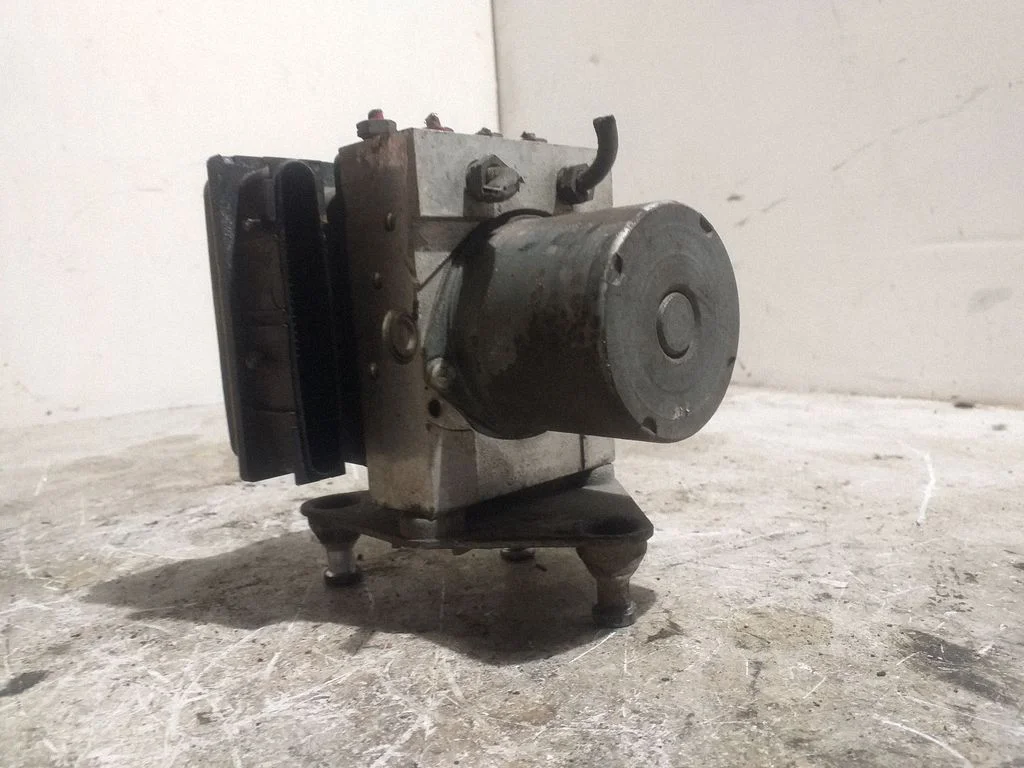 ABS block – Mercedes-Benz Sprinter W906 (2006-2018)