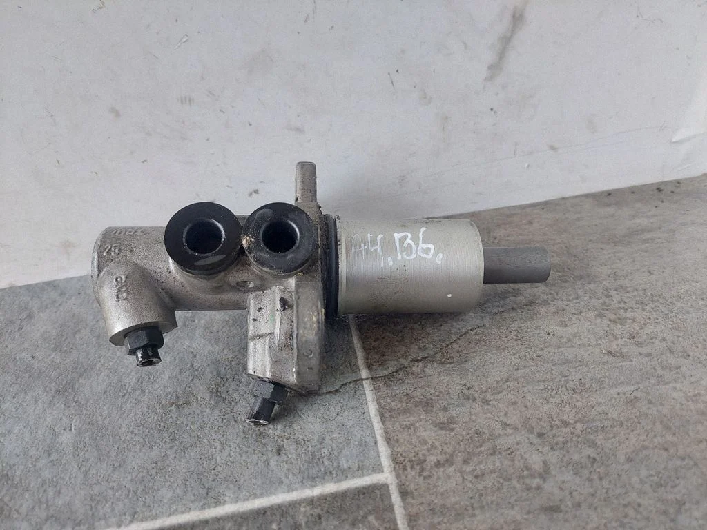 Master brake cylinder – Audi A4 S4 B6 8E 8H (2001-2005)