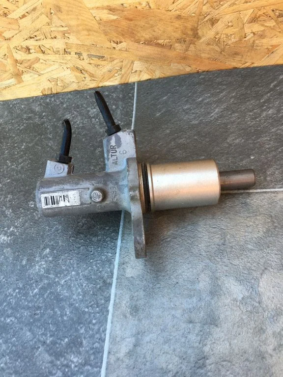 Master brake cylinder – Audi A6 Allroad C6 (2006-2011)