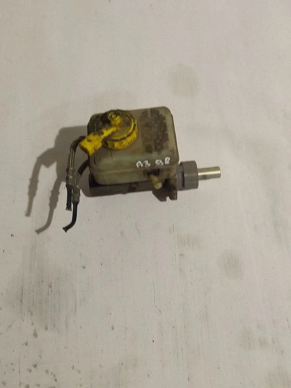 Master brake cylinder – Audi A3 S3 8L (1996-2003)