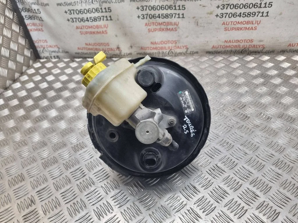 Brake booster – Volkswagen Touareg I (2002-2010)