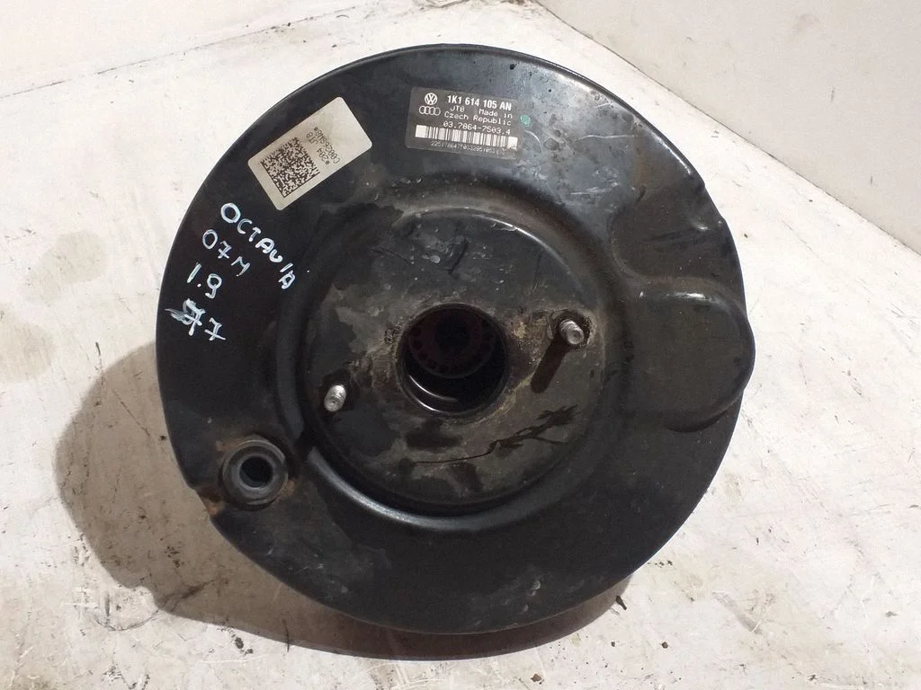 Brake booster – Skoda Octavia Mk2 (1Z) (2004-2013)